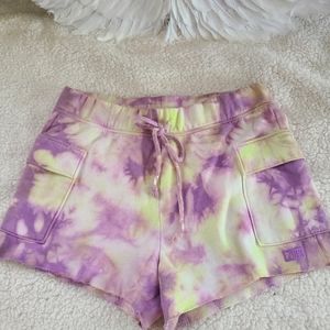 💜SOLD💜 VS PINK Boyfriend Cargo Shorts!